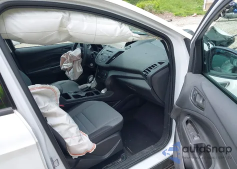 2018 Ford Escape S z USA, uszkodzony, nr VIN 1FMCU0F71JUA08149